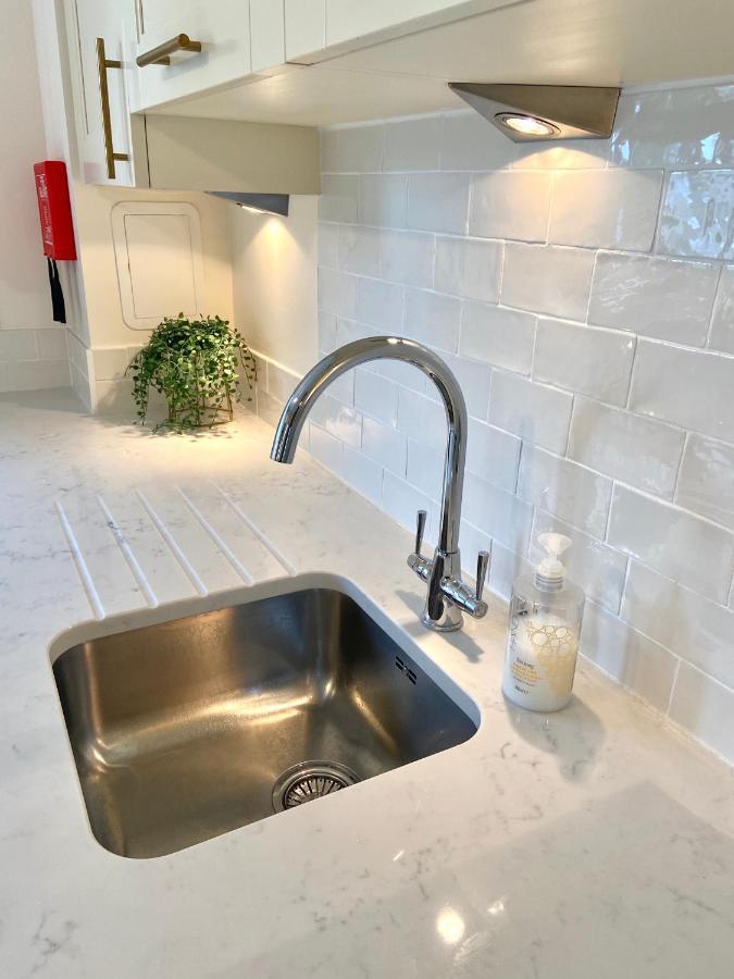 Monart Stylish City Centre Apartment, 2 Bed, Sleeps 6 珀斯 外观 照片